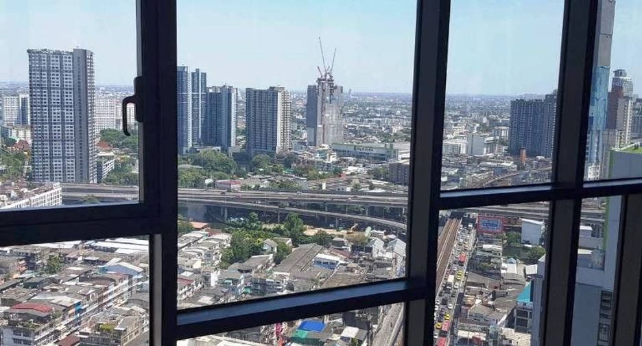 À louer 1 chambre condo à Khlong Toei, Bangkok