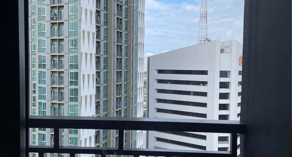 À louer studio condo à Huai Khwang, Bangkok