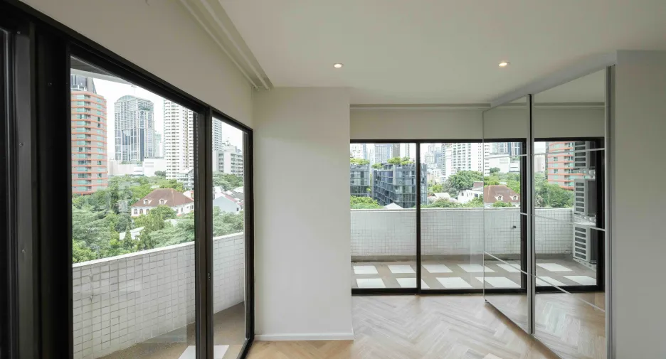 À louer 3 chambres condo à Watthana, Bangkok
