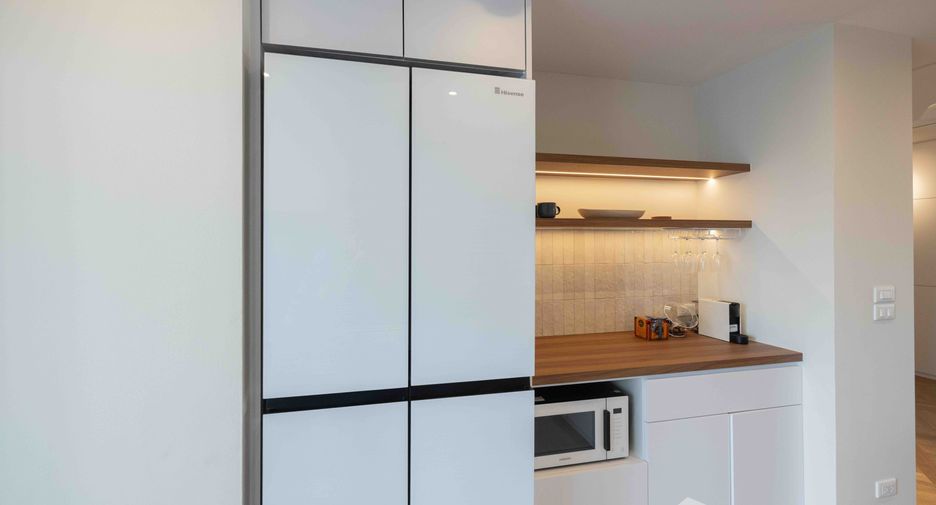 For rent 3 bedrooms condo in Watthana, Bangkok