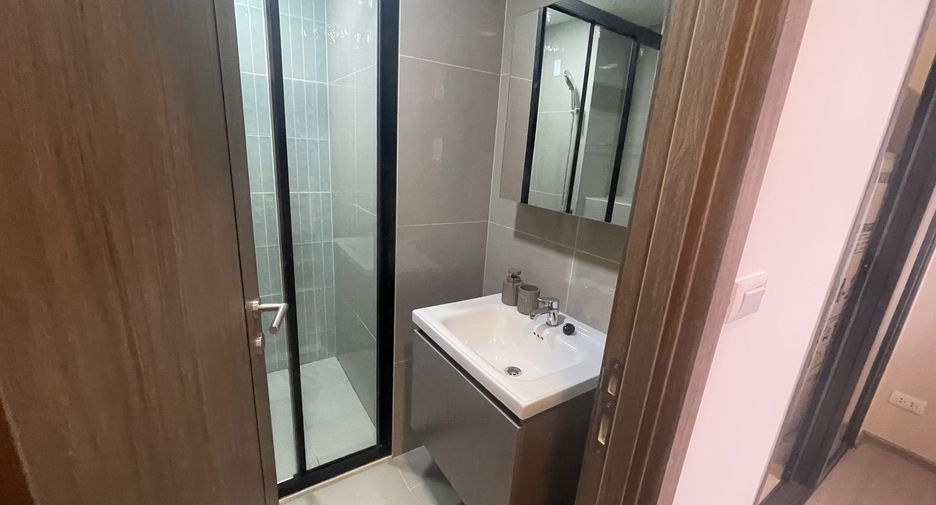 For rent 1 bed condo in Phaya Thai, Bangkok