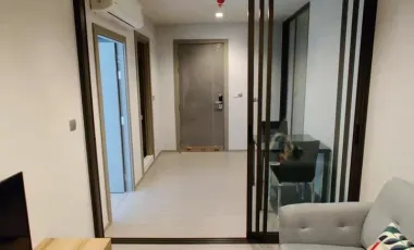 Wohnung zur Miete mit 1 Zimmer in Huai Khwang, Bangkok