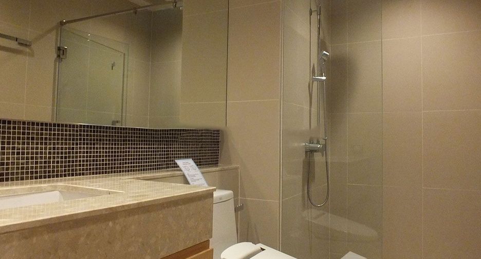 For rent 2 bedrooms apartment in Khlong Toei, Bangkok