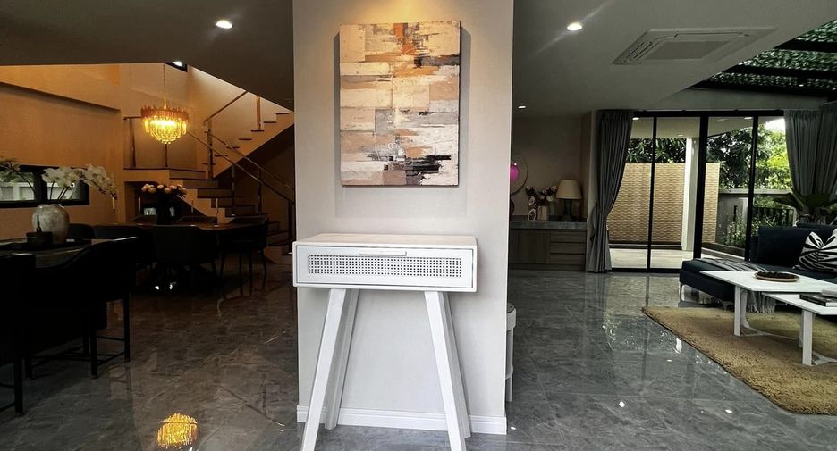 For rent 3 bedrooms house in Lat Krabang, Bangkok