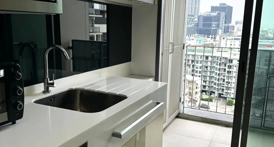 For rent 1 bed condo in Phra Khanong, Bangkok