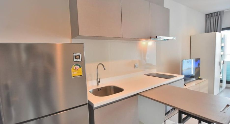For rent 1 bed condo in Huai Khwang, Bangkok