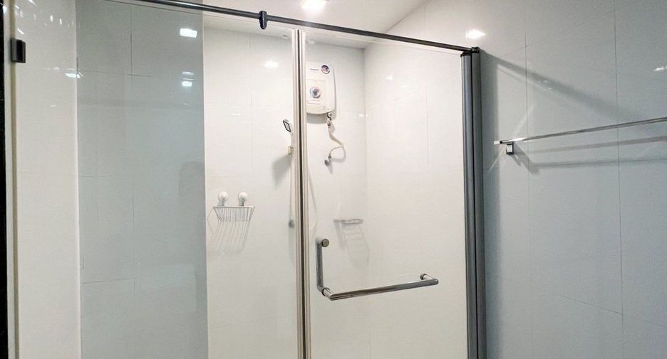 For rent 1 bed condo in Phra Khanong, Bangkok
