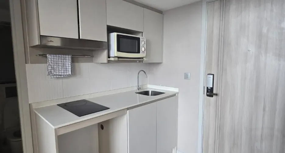 For rent 1 bed condo in Sathon, Bangkok