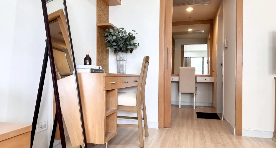For rent 1 bed condo in Pathum Wan, Bangkok