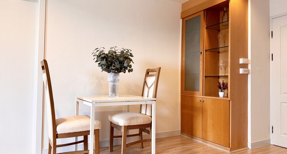 For rent 1 bed condo in Pathum Wan, Bangkok