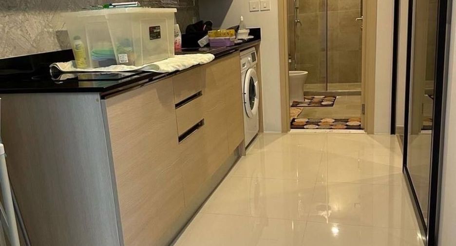 Wohnung zur Miete mit 1 Zimmer in Yan Nawa, Bangkok
