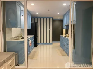 For rent 3 bedrooms condo in Yan Nawa, Bangkok