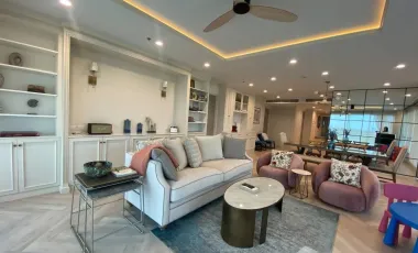 For rent 3 bedrooms condo in Yan Nawa, Bangkok