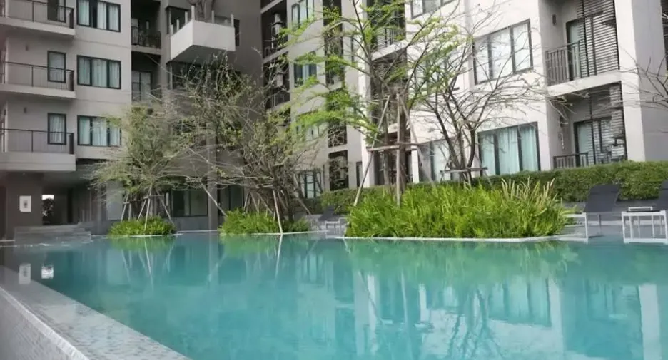 For rent 2 bedrooms condo in Watthana, Bangkok