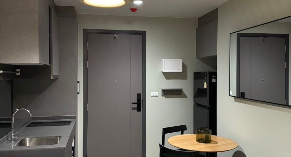 For rent 1 bed condo in Bang Rak, Bangkok