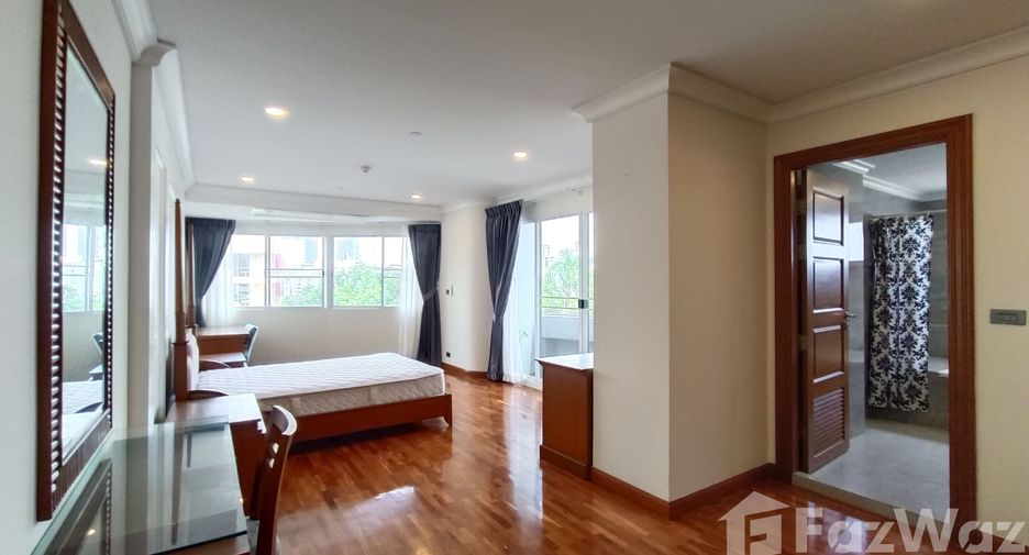 For rent 2 bedrooms condo in Khlong Toei, Bangkok