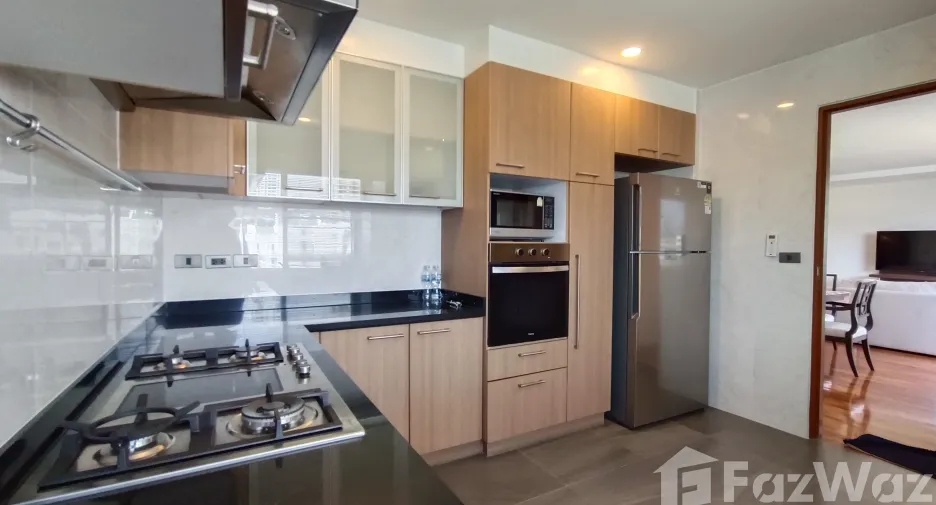 For rent 2 bedrooms condo in Khlong Toei, Bangkok