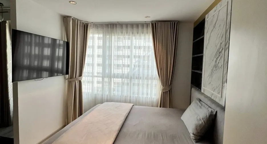 For rent 1 bed condo in Watthana, Bangkok