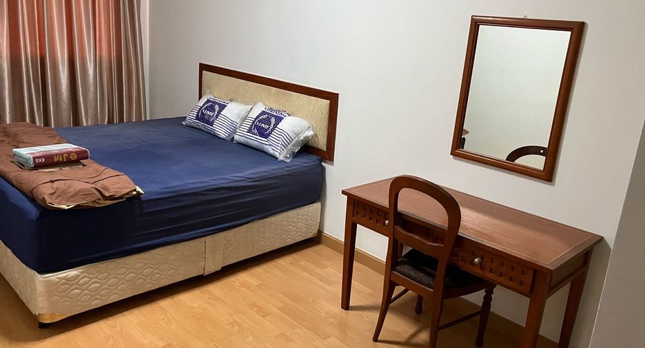 For rent 1 bed condo in Watthana, Bangkok