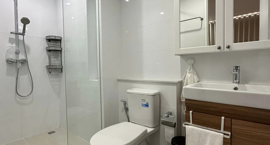 Apartamento en alquiler de 1 habitaciones en Khlong Toei, Bangkok