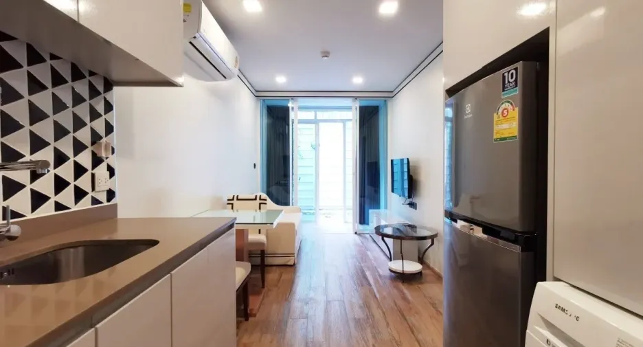 For rent 1 Beds condo in Yan Nawa, Bangkok