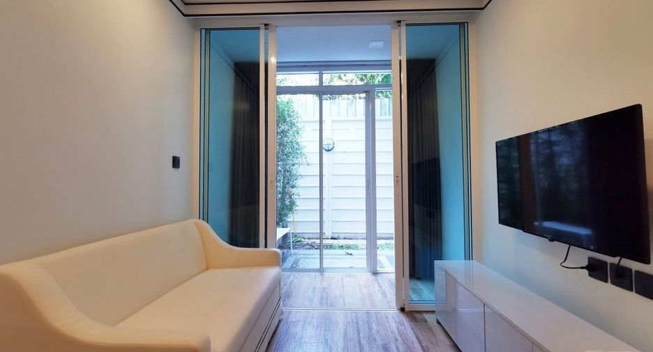 For rent 1 Beds condo in Yan Nawa, Bangkok