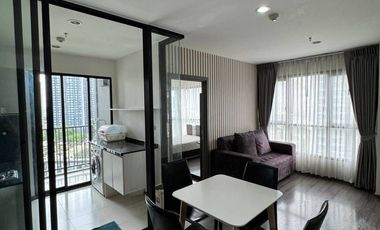À louer 2 chambres condo à Watthana, Bangkok