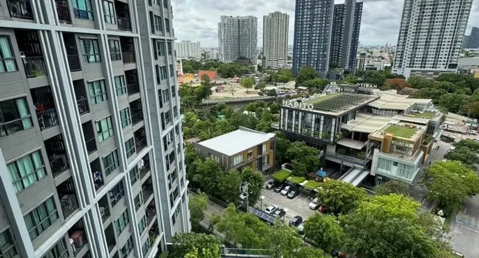 For rent 2 bedrooms condo in Watthana, Bangkok