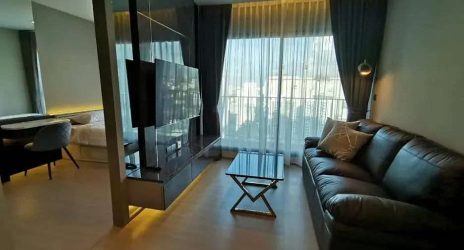 出租 2 卧室 公寓 在 Huai Khwang, 曼谷