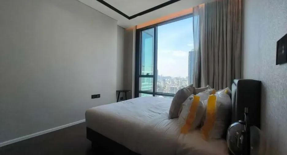 For rent 2 bedrooms condo in Watthana, Bangkok