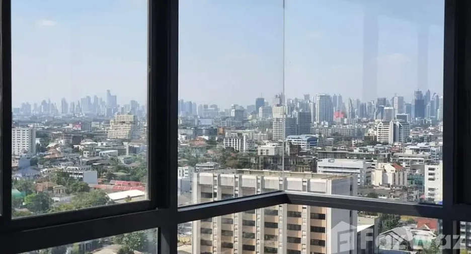 For rent 2 ベッドルーム condo in Phra Khanong, Bangkok