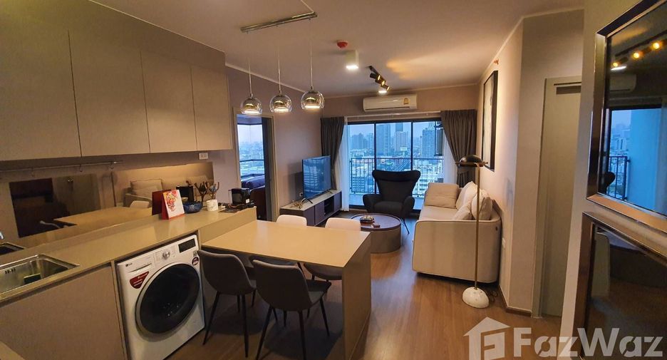 For rent 2 ベッドルーム condo in Phra Khanong, Bangkok