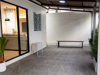 Haus zur Miete mit 3 Zimmer in Huai Khwang, Bangkok