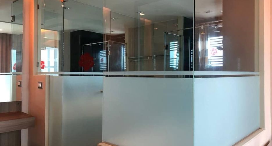 For rent 2 ベッドルーム condo in Sathon, Bangkok
