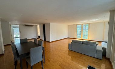 For rent 2 bedrooms apartment in Yan Nawa, Bangkok