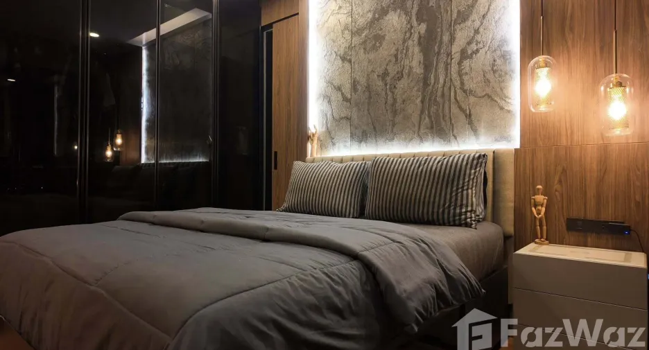For rent 2 bedrooms condo in Khlong San, Bangkok