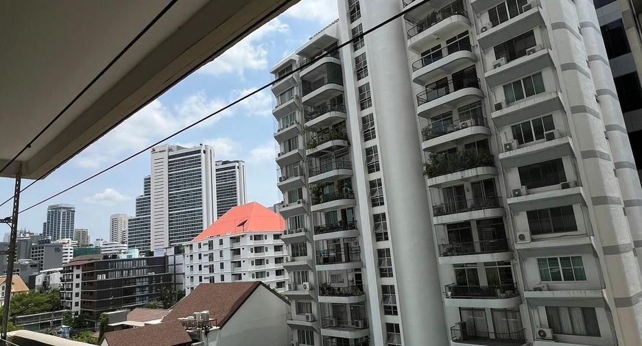 Condo en alquiler de 3 habitaciones en Khlong Toei, Bangkok