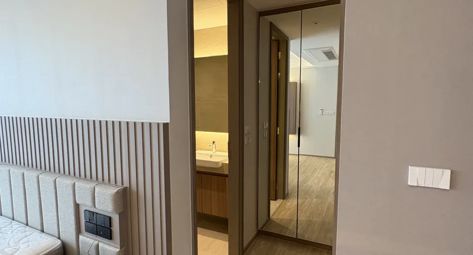 For rent 2 bedrooms apartment in Watthana, Bangkok