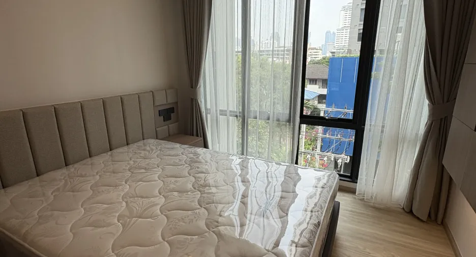 For rent 2 bedrooms apartment in Watthana, Bangkok