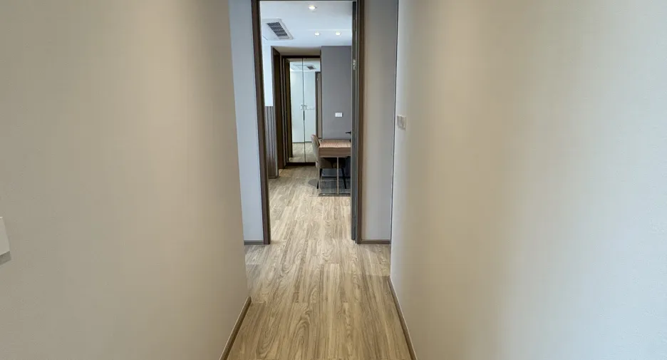 For rent 2 bedrooms apartment in Watthana, Bangkok