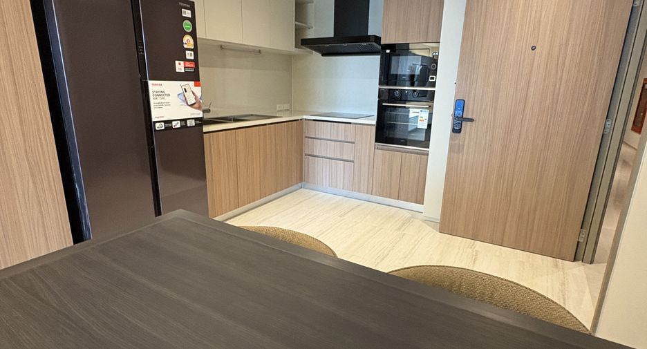 For rent 2 bedrooms apartment in Watthana, Bangkok