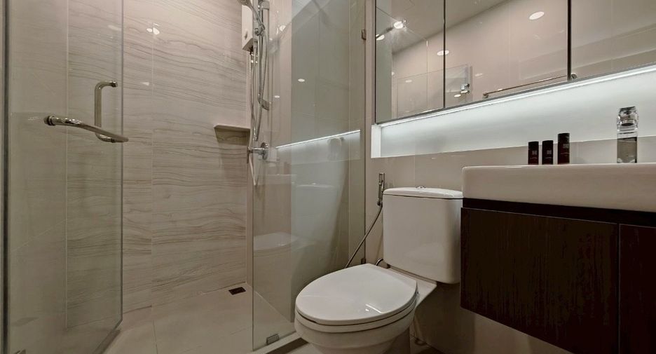 Wohnung zur Miete mit Studio in Phra Khanong, Bangkok