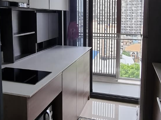 For rent 2 bedrooms condo in Phaya Thai, Bangkok