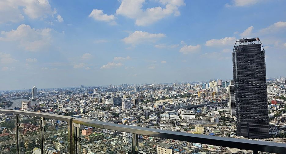 À louer 2 chambres condo à Bang Rak, Bangkok