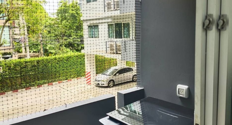 For rent 1 Beds condo in Phra Khanong, Bangkok