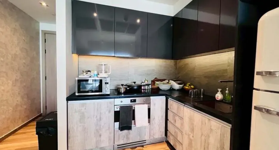 For rent 2 bedrooms condo in Watthana, Bangkok