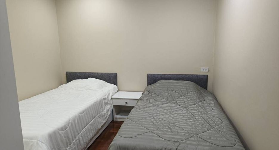 For rent 2 ベッドルーム condo in Watthana, Bangkok
