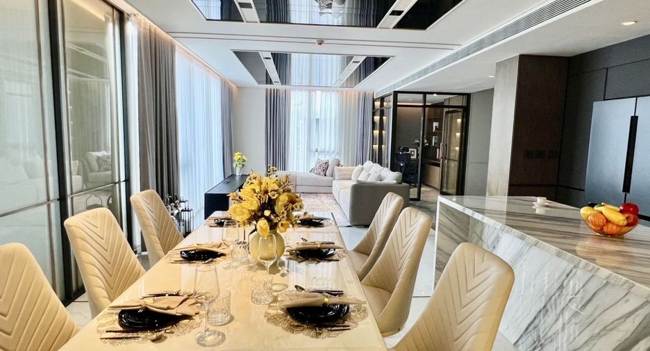 For rent 3 bedrooms condo in Watthana, Bangkok