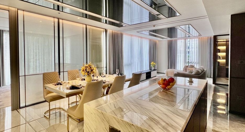 For rent 3 bedrooms condo in Watthana, Bangkok