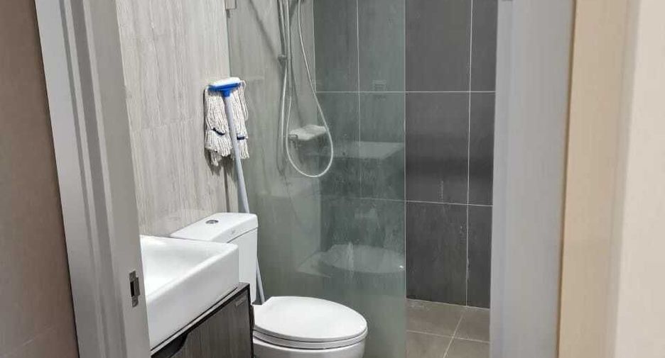For rent 2 bedrooms condo in Phasi Charoen, Bangkok